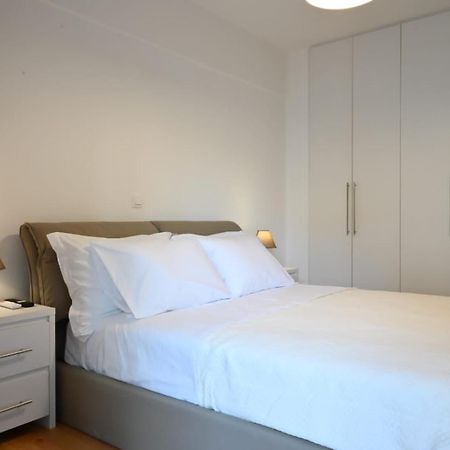 Modern Two Bedroom Apartment At Koukaki Афины Экстерьер фото
