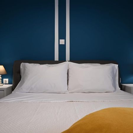Modern Two Bedroom Apartment At Koukaki Афины Экстерьер фото