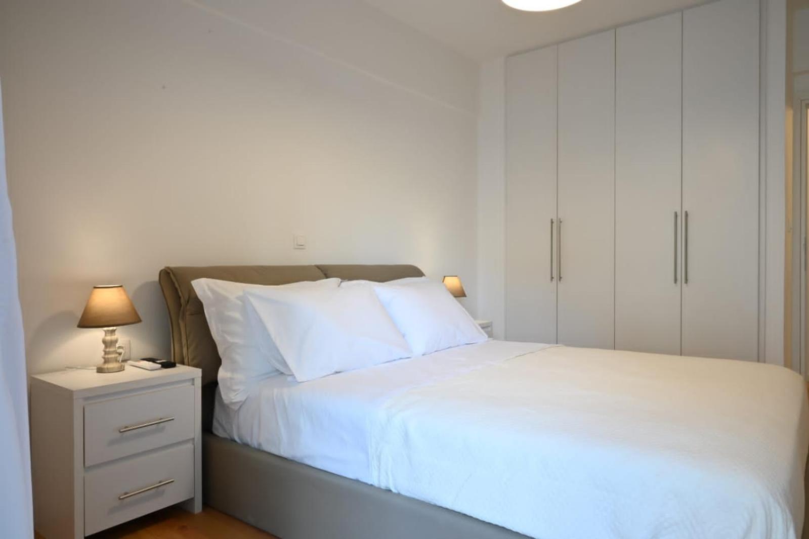 Modern Two Bedroom Apartment At Koukaki Афины Экстерьер фото