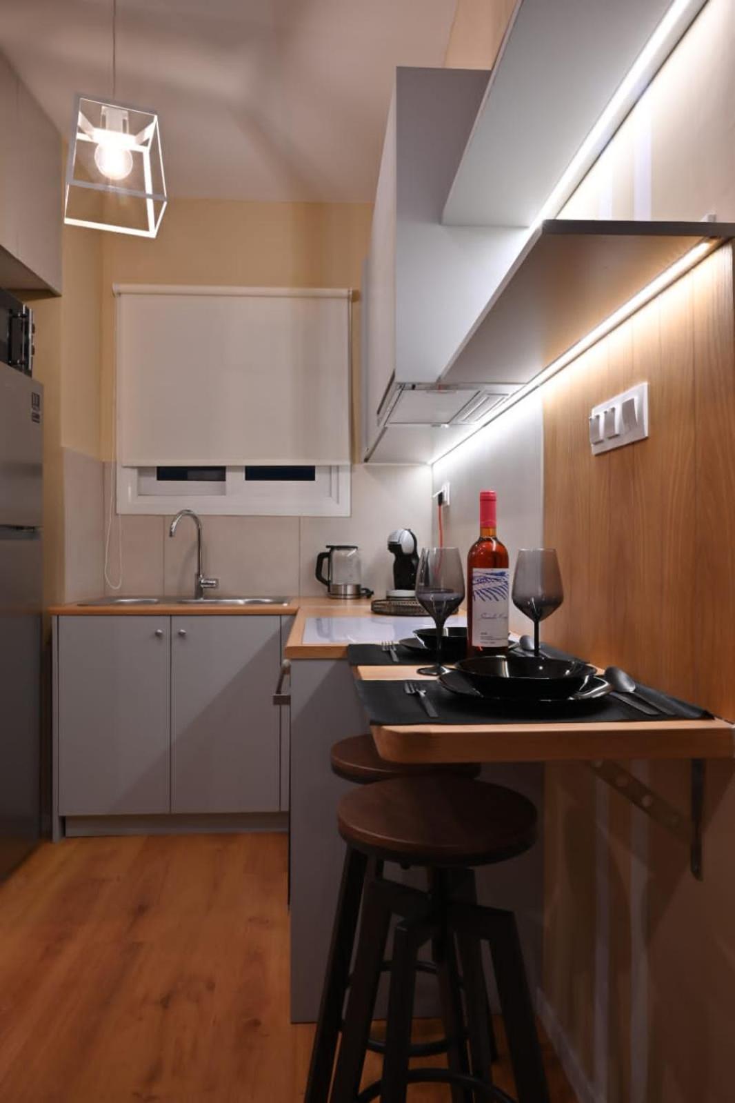 Modern Two Bedroom Apartment At Koukaki Афины Экстерьер фото
