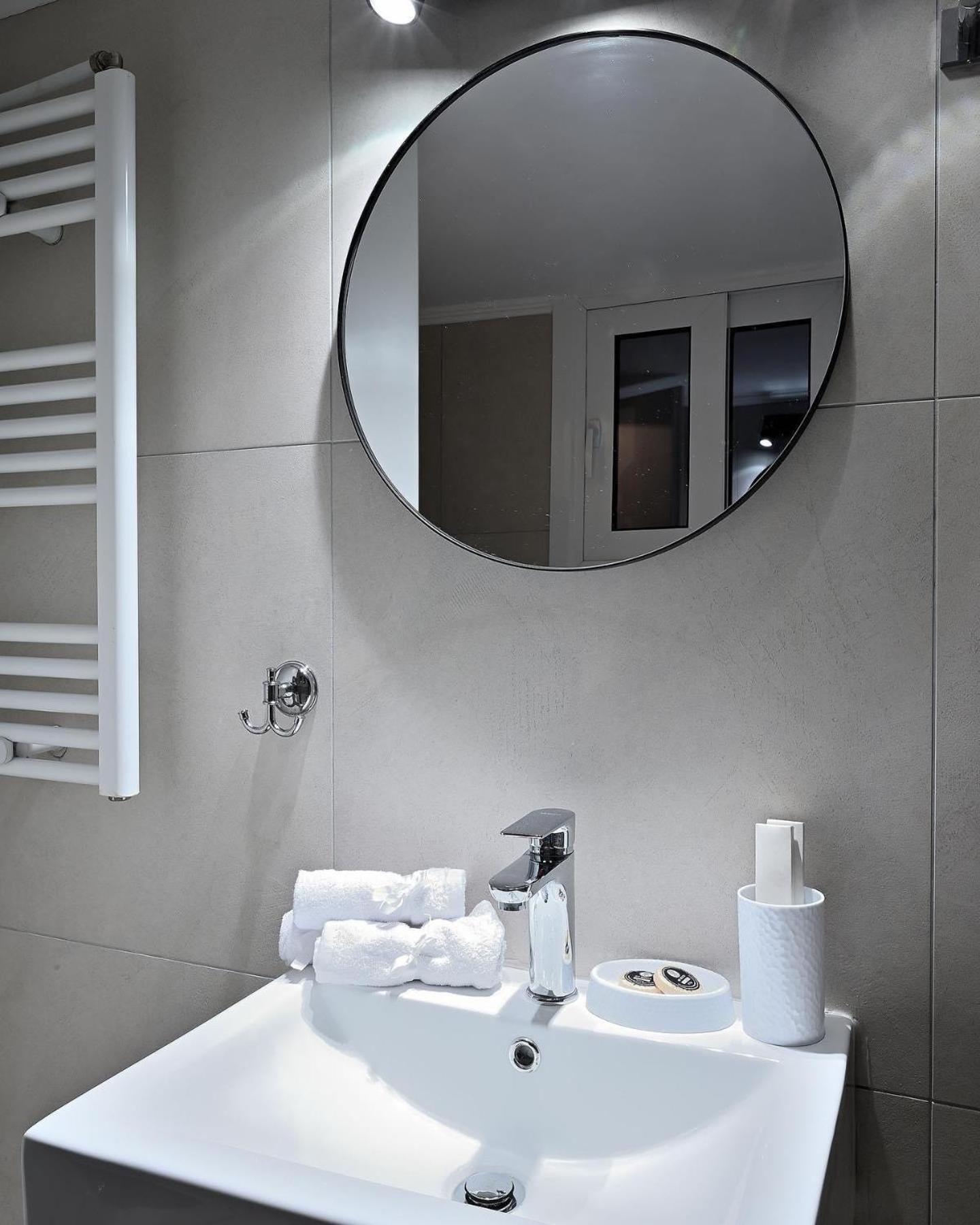 Modern Two Bedroom Apartment At Koukaki Афины Экстерьер фото